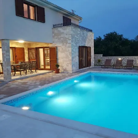 Secluded In With Private Swimming Pool Villa