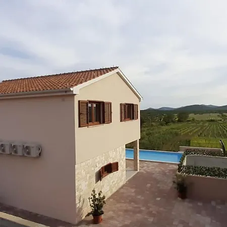 Secluded In With Private Swimming Pool Villa *